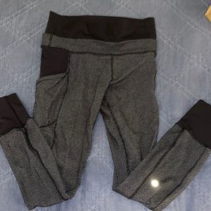 Lululemon leggings size 6